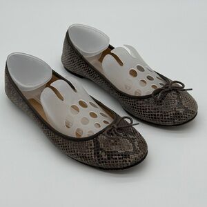 Banana Rebuplic Ballet Flat Shoes Snake Skin Classic Women’s Size 8.5 Feminine